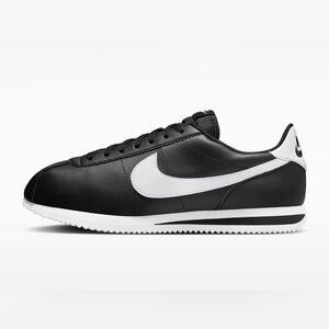 Nike Cortez black with white mens 8.5 very good condition